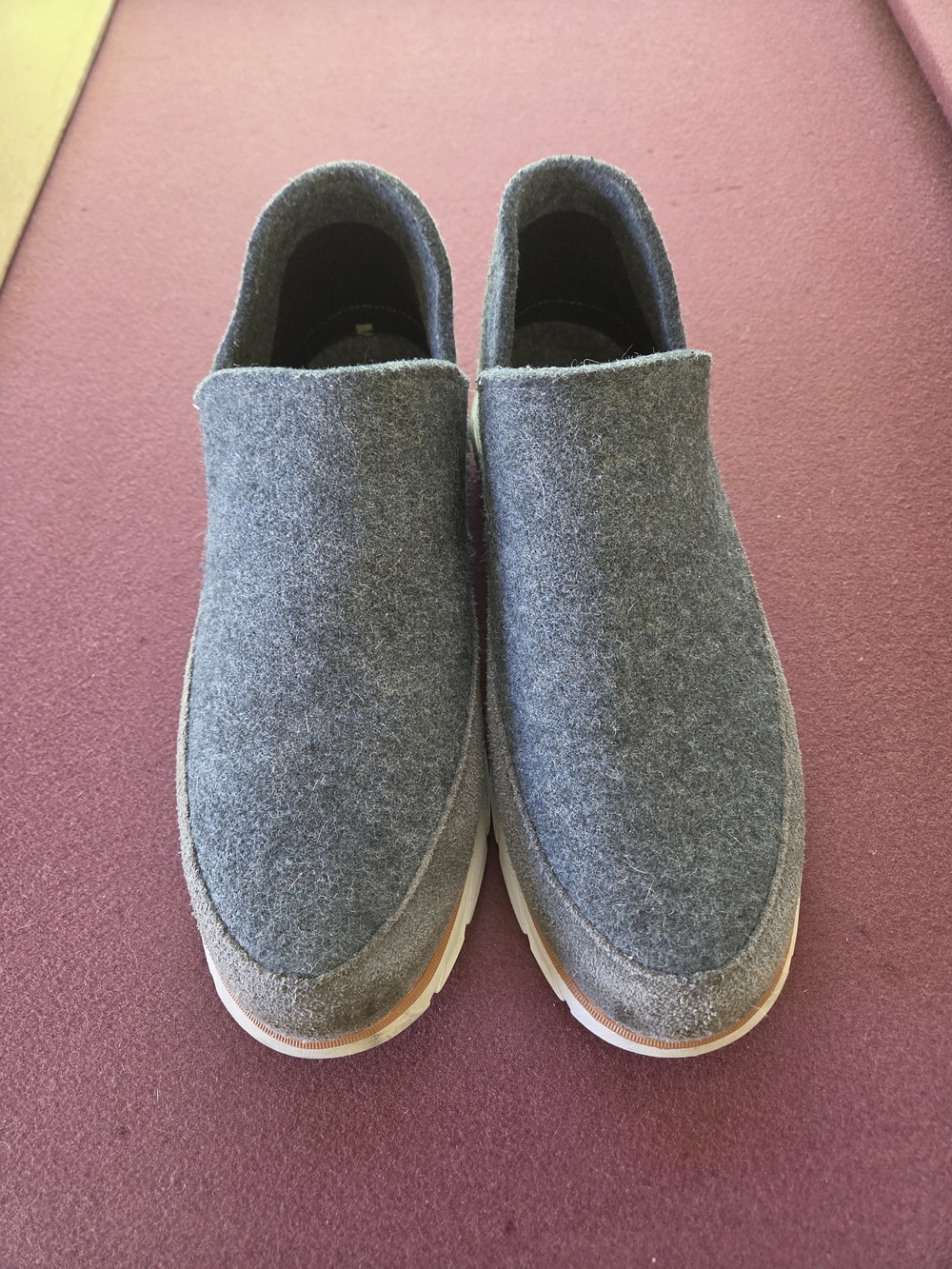 L.L. Bean Mens Casual Slip-On Wool Sneakers in Gray